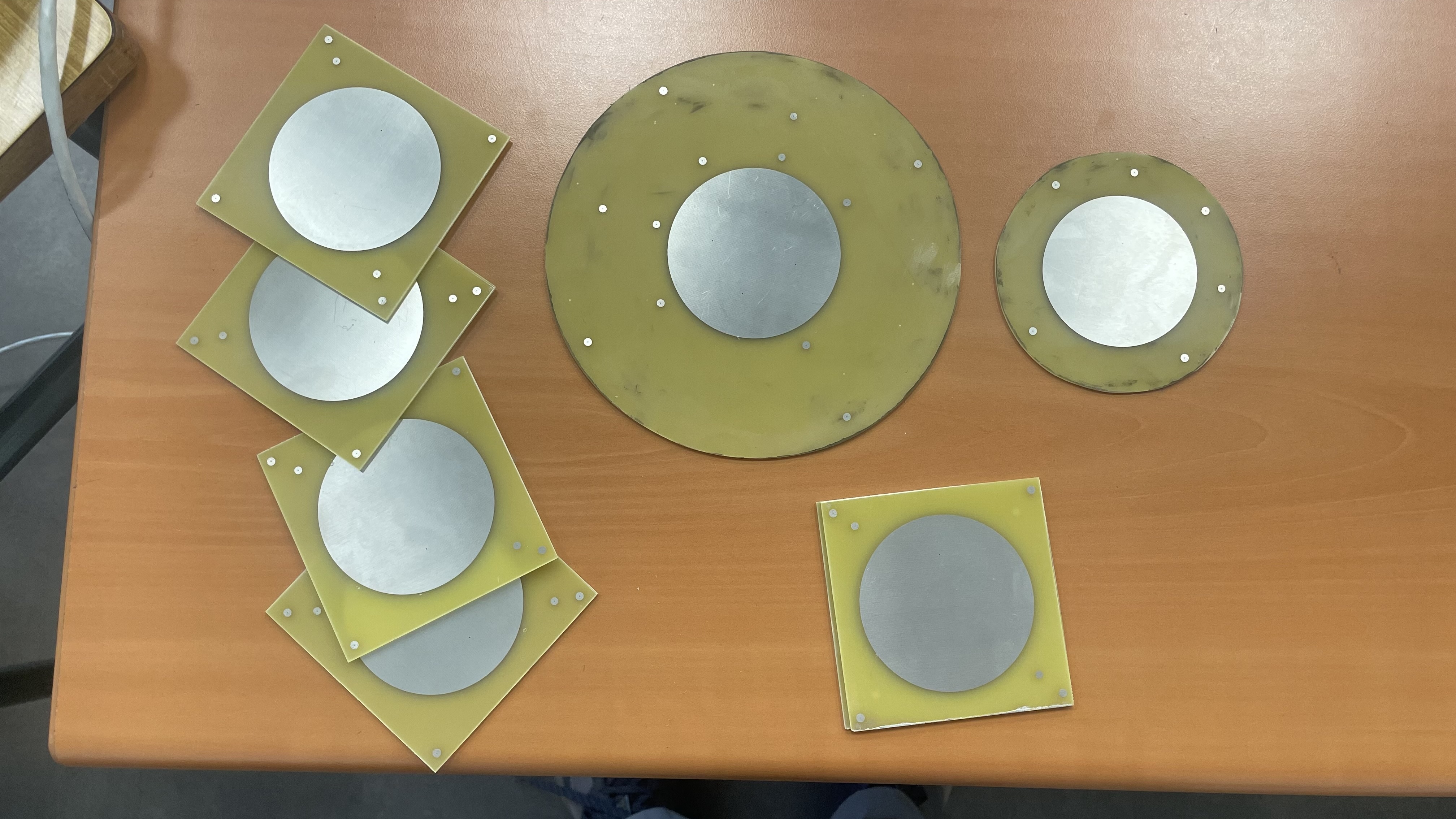 S band Ecartometer antenna array